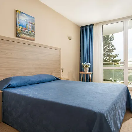 Отель Club Sunny