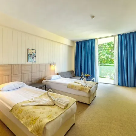 Club Sunny Hotel 4*