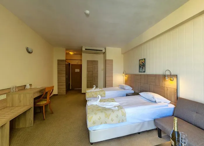 Club Sunny 4* Sluneční pobřeží