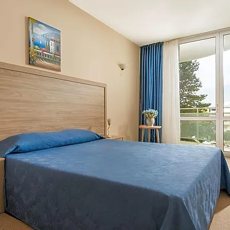 Club Sunny Hotel 4*
